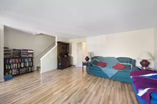 32 Yorktown Ct, Chicopee, MA 01020 - Photo 7