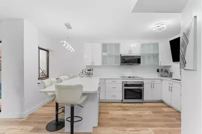 300 Lynn Shore Dr #210, Lynn, MA 01902 - Photo 1