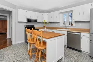 48 Mt Walley Rd, Waltham, MA 02451 - Photo 5