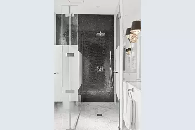28 Lawrence St, Boston, MA 02116 - Photo 15