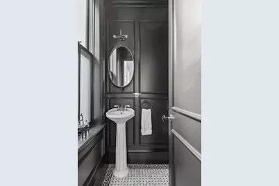 28 Lawrence St, Boston, MA 02116 - Photo 7