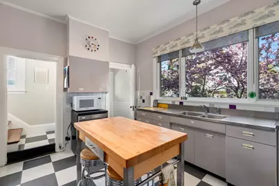 121 Thorndike Street, Brookline, MA 02446 - Photo 21