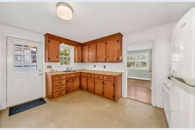 100 Assumption Avenue, Worcester, MA 01606 - Photo 5