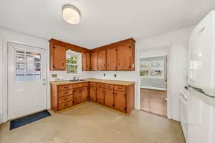 100 Assumption Ave, Worcester, MA 01606 - Photo 5
