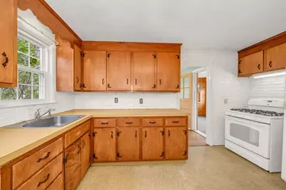 100 Assumption Avenue, Worcester, MA 01606 - Photo 3