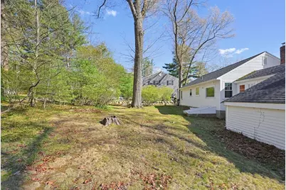 2 Perham St, Bedford, MA 01730 - Photo 35