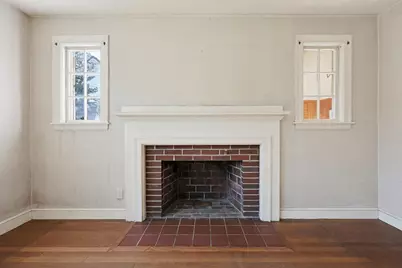 2 Perham St, Bedford, MA 01730 - Photo 7