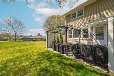 68 Honeysuckle Dr #68, Chicopee, MA 01022 - Photo 23
