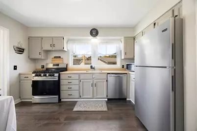 68 Honeysuckle Dr #68, Chicopee, MA 01022 - Photo 13