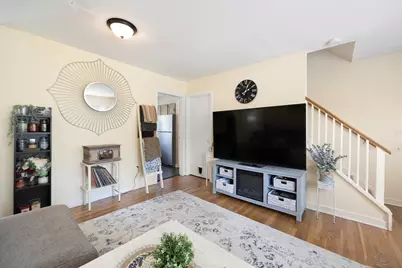 68 Honeysuckle Dr #68, Chicopee, MA 01022 - Photo 9