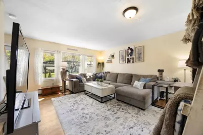 68 Honeysuckle Dr #68, Chicopee, MA 01022 - Photo 5