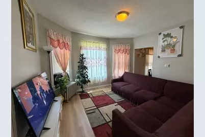 48 Acushnet Ave, Springfield, MA 01105 - Photo 11