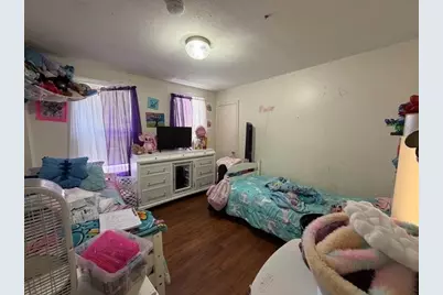 48 Acushnet Ave, Springfield, MA 01105 - Photo 5