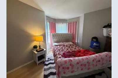 48 Acushnet Ave, Springfield, MA 01105 - Photo 13