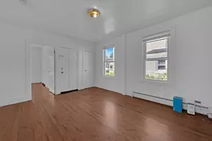 88 Tyler St, Springfield, MA 01109 - Photo 9