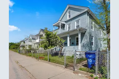 88 Tyler St, Springfield, MA 01109 - Photo 1