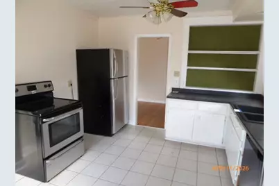 22 Bluemer Rd, Southampton, MA 01073 - Photo 5