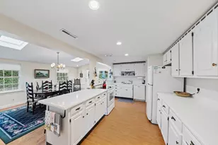 11 Old Country Way, Weymouth, MA 02188 - Photo 5