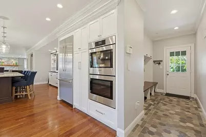 34 Russett Ln, Melrose, MA 02176 - Photo 7