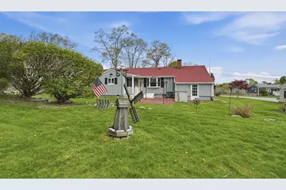 121 Wood Street, Fall River, MA 02721 - Photo 5