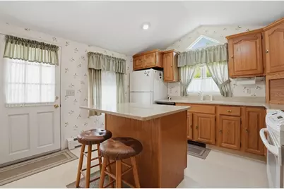 121 Wood Street, Fall River, MA 02721 - Photo 19