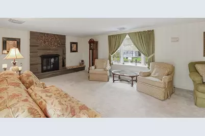 121 Wood Street, Fall River, MA 02721 - Photo 9