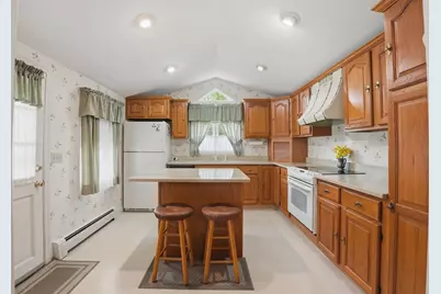 121 Wood Street, Fall River, MA 02721 - Photo 15