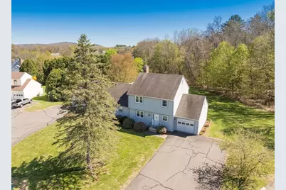 6 Duncan Dr #B, Deerfield, MA 01373 - Photo 3