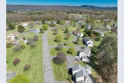 6 Duncan Dr #B, Deerfield, MA 01373 - Photo 9