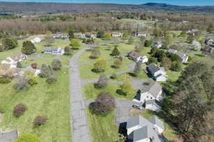 6 Duncan Dr, Deerfield, MA 01373 - Photo 9