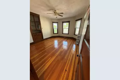 33 Newburg St #3, Boston, MA 02131 - Photo 3