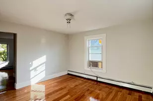 27 Barry St, Boston, MA 02129 - Photo 9