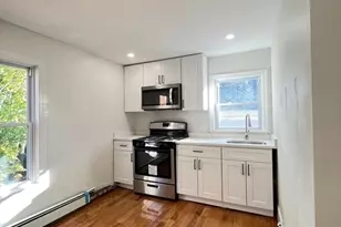 27 Barry St, Boston, MA 02129 - Photo 3