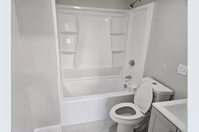 192 Hildreth St, Lowell, MA 01850 - Photo 11