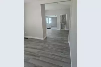 192 Hildreth St, Lowell, MA 01850 - Photo 3