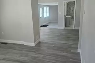 192 Hildreth St, Lowell, MA 01850 - Photo 3