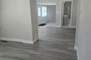 192 Hildreth St, Lowell, MA 01850 - Photo 5