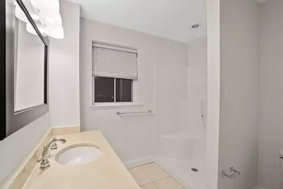 120 Wyllis Ave #424, Everett, MA 02149 - Photo 3