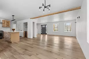 130 S E Main St, Douglas, MA 01516 - Photo 7