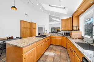 14 October Ln, Weston, MA 02493 - Photo 7