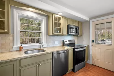 18 Cedarcrest Rd, Wilmington, MA 01887 - Photo 9