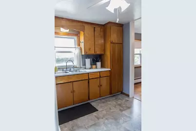 97 Pondview Dr, Chicopee, MA 01020 - Photo 9