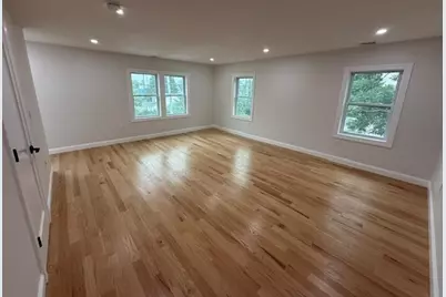 10 Banks St, Brockton, MA 02302 - Photo 15