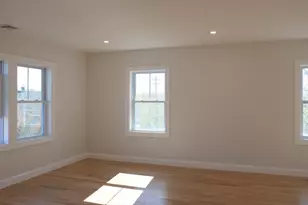 10 Banks St, Brockton, MA 02302 - Photo 7