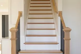 10 Banks St, Brockton, MA 02302 - Photo 5
