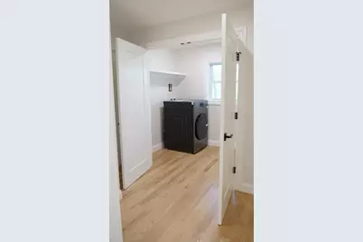 10 Banks St, Brockton, MA 02302 - Photo 11