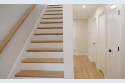 10 Banks St, Brockton, MA 02302 - Photo 13