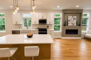 10 Banks St, Brockton, MA 02302 - Photo 3