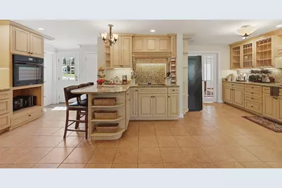 64 Eastwood Road, Shrewsbury, MA 01545 - Photo 5