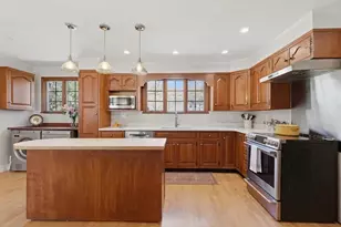 24 Spring St, Shrewsbury, MA 01545 - Photo 3
